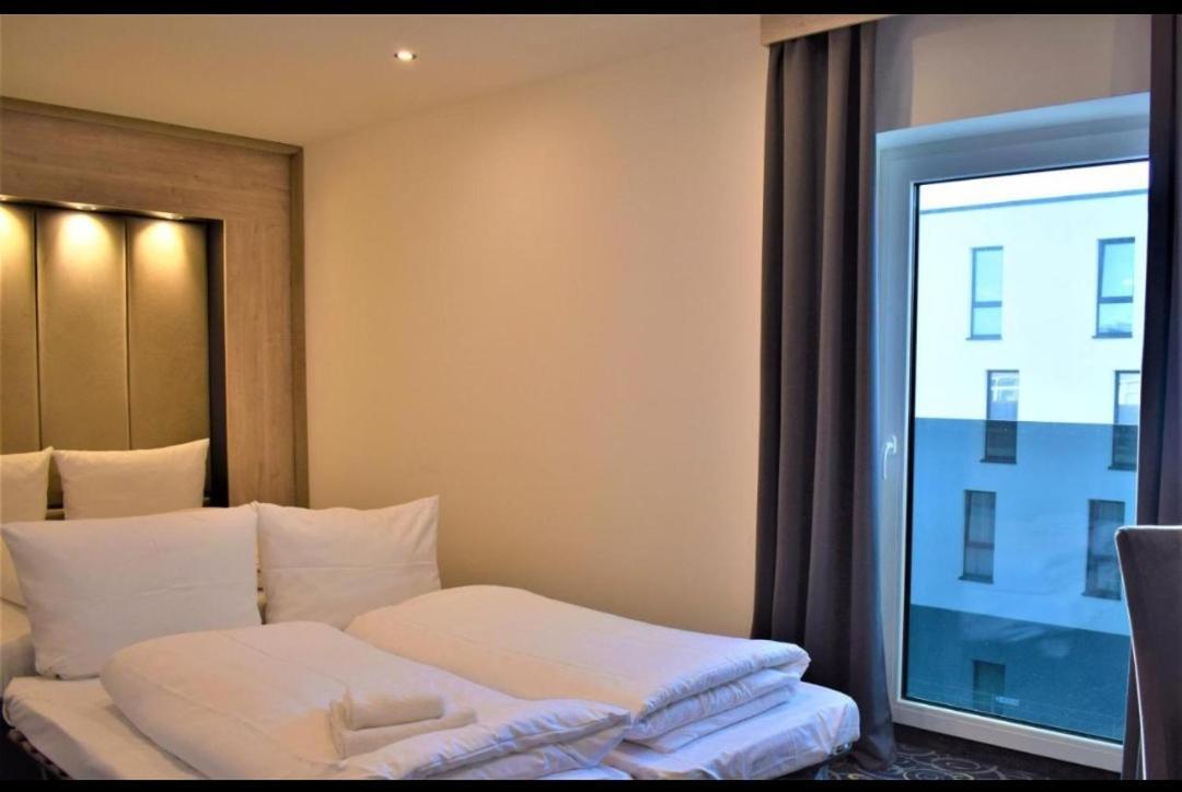 Hotel Business Bay Das Ehemalige Staycation Hotel ジンデルフィンゲン エクステリア 写真