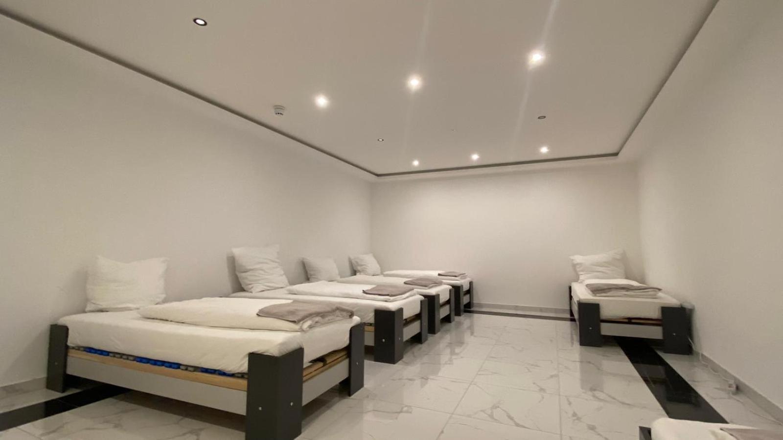 Hotel Business Bay Das Ehemalige Staycation Hotel ジンデルフィンゲン エクステリア 写真