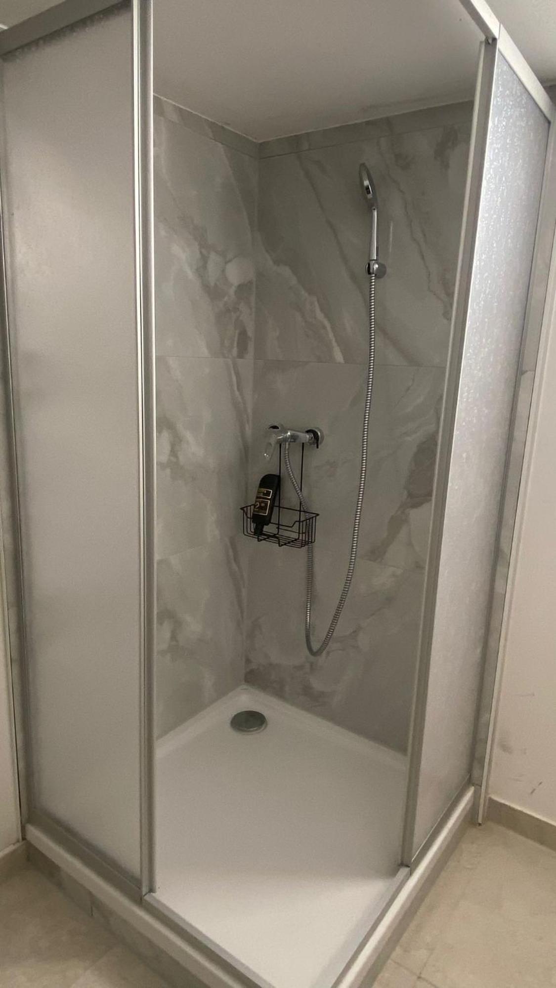 Hotel Business Bay Das Ehemalige Staycation Hotel ジンデルフィンゲン エクステリア 写真